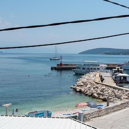 Beach Apartman Marela Слатине Экстерьер фото