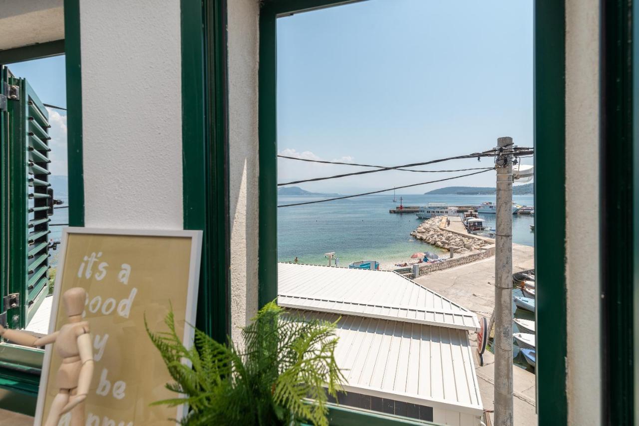 Beach Apartman Marela Слатине Экстерьер фото