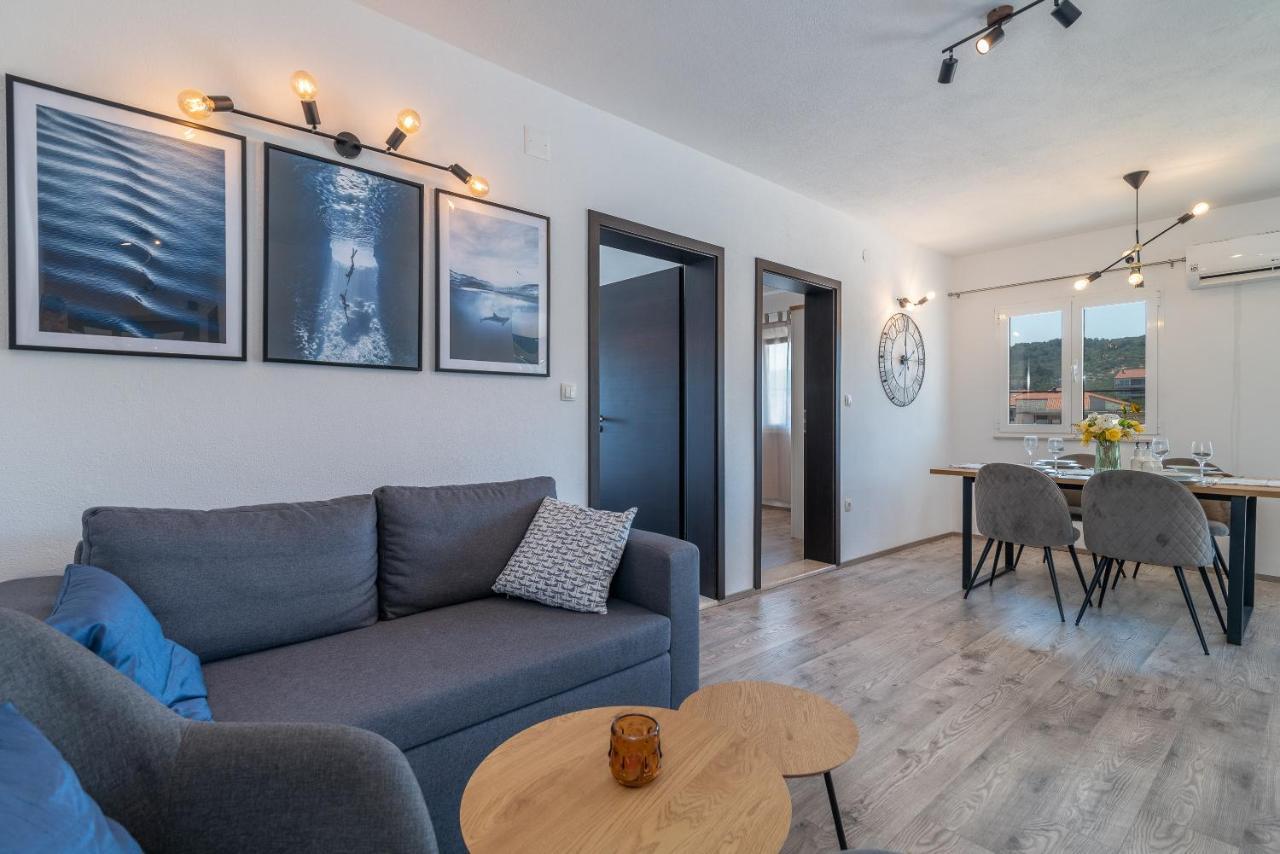 Beach Apartman Marela Слатине Экстерьер фото