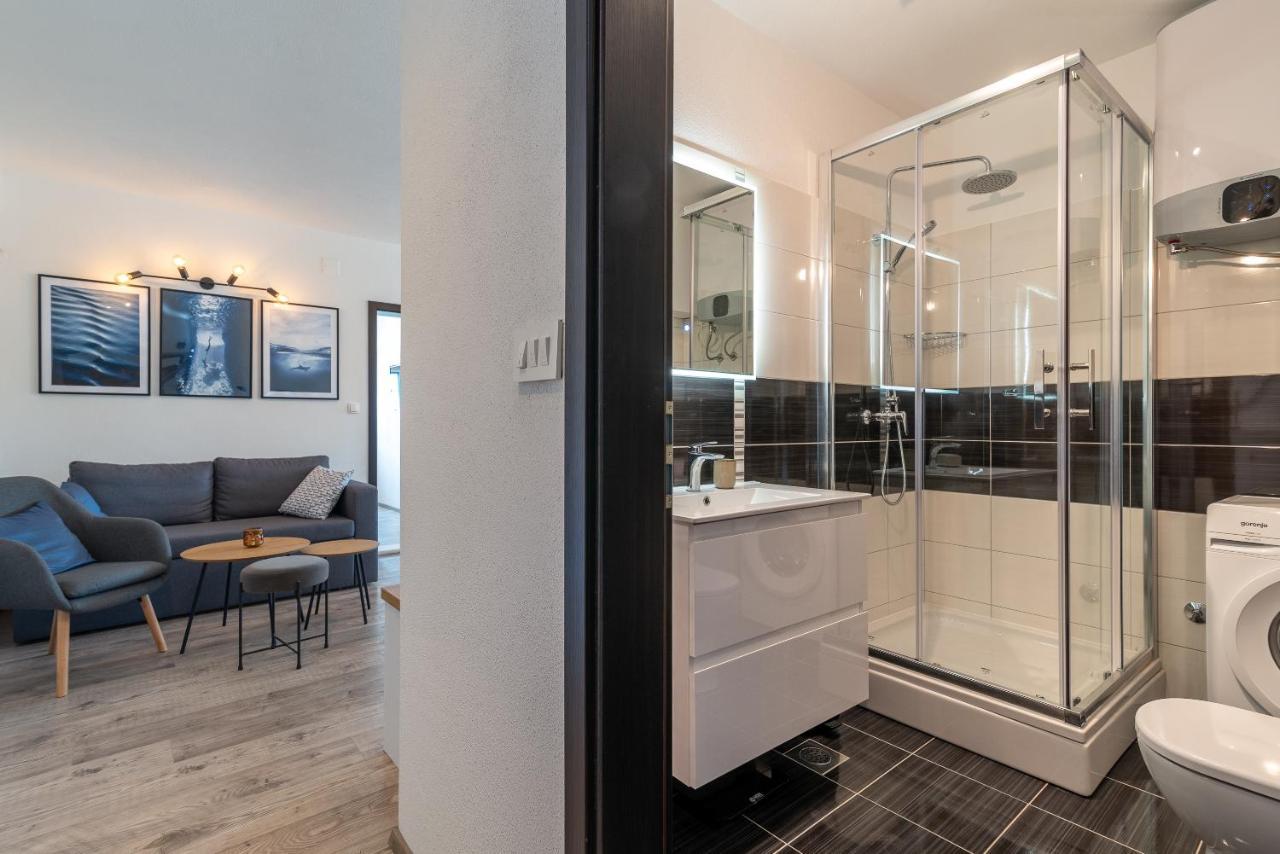 Beach Apartman Marela Слатине Экстерьер фото